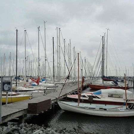 Oase An Der Ostsee Mit 2 Schlafzimmern Heiligenhafen Esterno foto